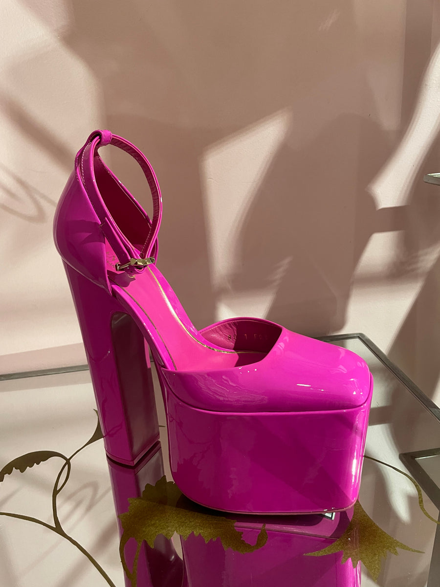 Valentino platform heels – Name Droppers